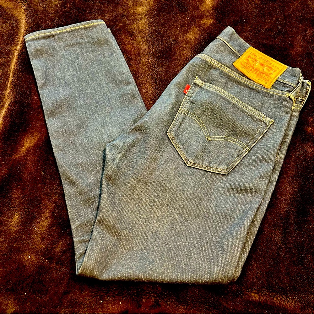 Levi’s dark wash selvedge 501 CT (custom tapered) Men’s, 31x30 button fly